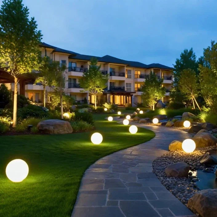Boule lumineuse rechargeable de jardin | Kymä