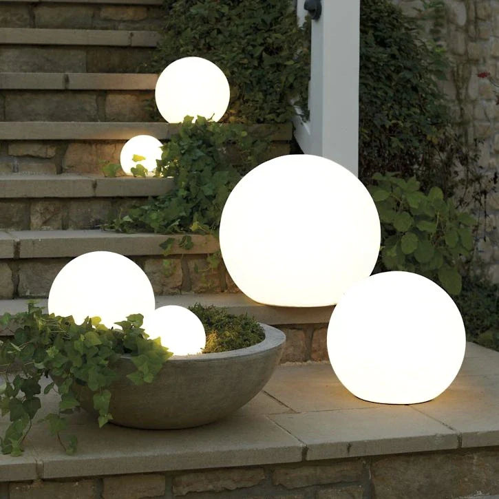 Boule lumineuse rechargeable de jardin | Kymä