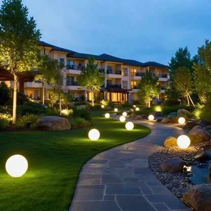 Boule lumineuse rechargeable de jardin | Kymä
